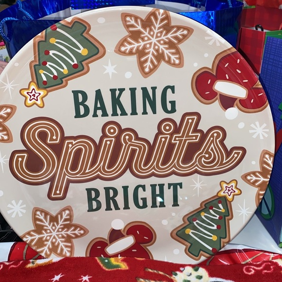Disney Holiday Baking Spirits Bright Plate, hand towels and more - Picture 2 of 5